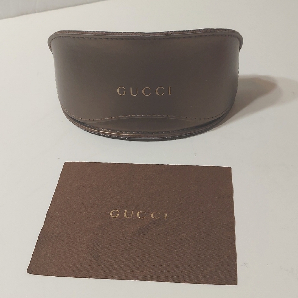 Gucci Sunglass Case With Gucci Cloth